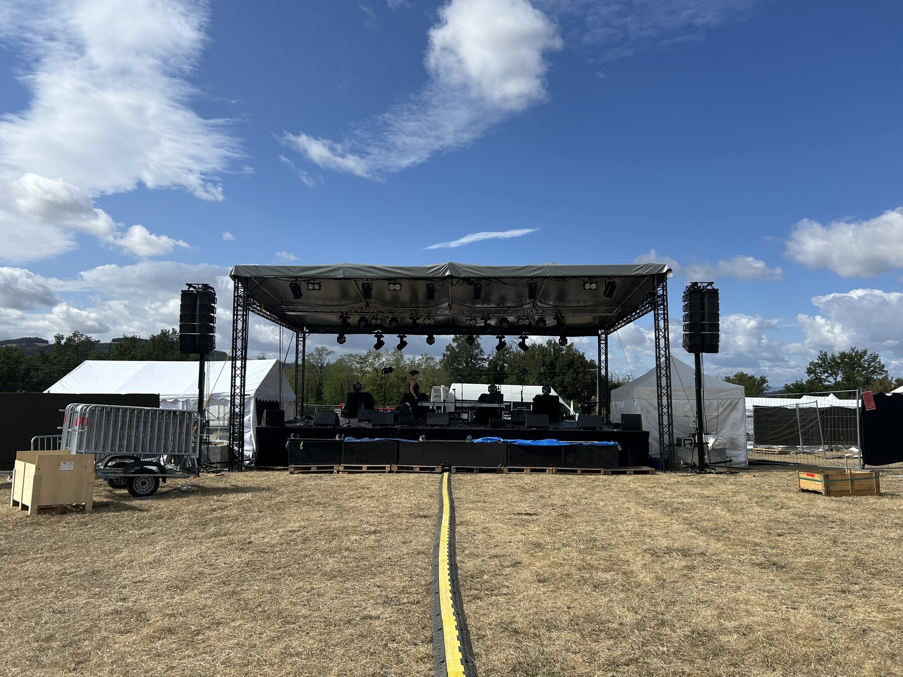Défouloire Festival — dispositif son et lumière en configuration complète